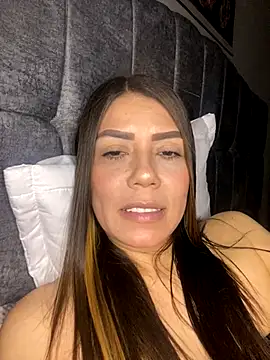 martina contreras online show from October 31, 7:12 am