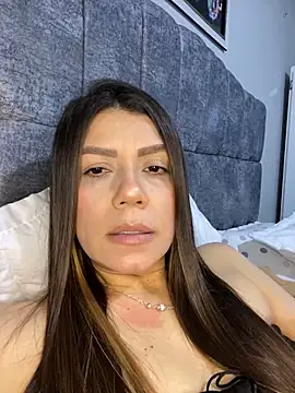 martina contreras online show from December 19, 3:10 am