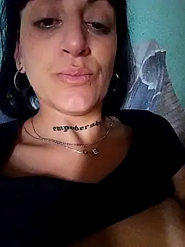 estefyzapata online show from January 8, 6:01 pm