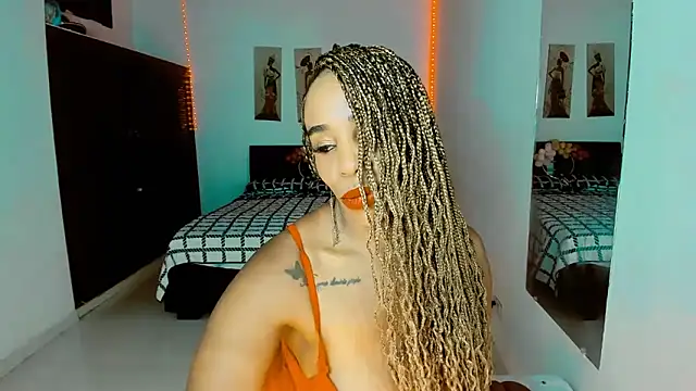 TAYLORR778 online show from September 17, 2:26 pm