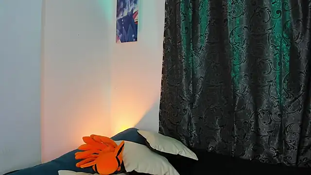 emma woods  online show from September 9, 2:44 am