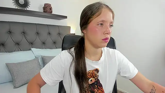 nataly rodri online show from October 20, 7:39 pm