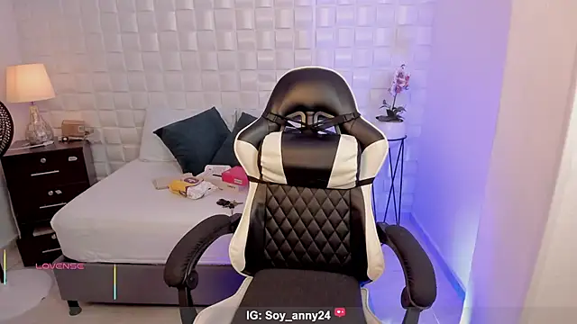 anny rouse24 online show from January 6, 2:48 am