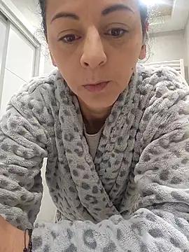 bruneta sexy23 online show from March 14, 6:47 am