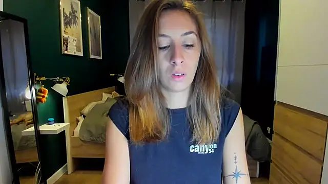 DesireMore90 online show from October 22, 6:40 am