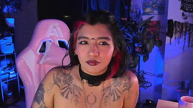 annie walker6 online show from April 7, 1:40 am