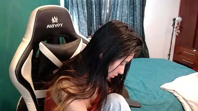 alice middlee online show from March 5, 2:57 pm