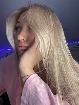 Good  Girl  online show from October 23, 5:52 pm