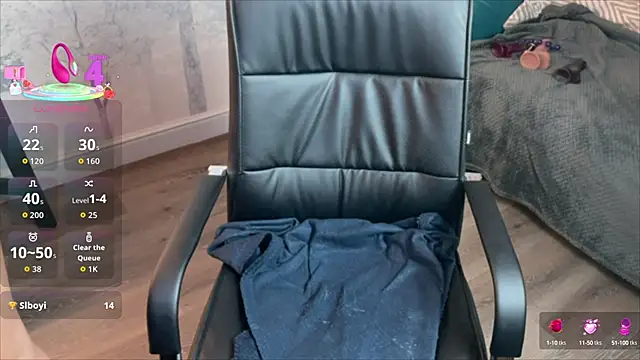 amanda strong online show from October 3, 1:22 am