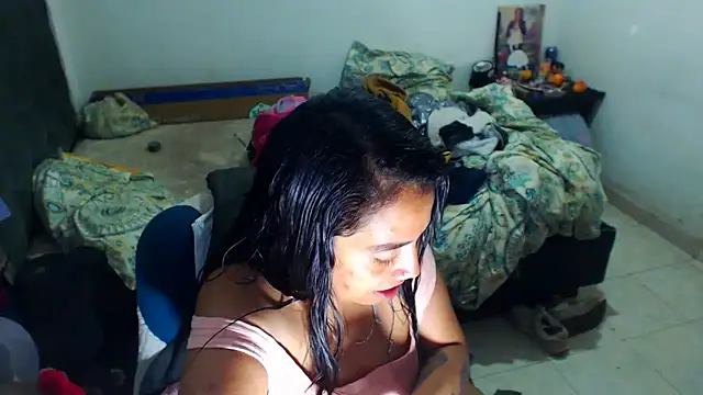 AmaraRoberts420 online show from October 25, 2:08 am