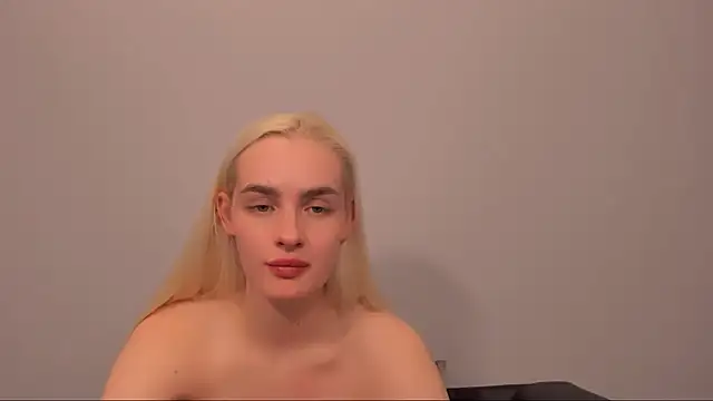 OliviaKisss online show from March 22, 8:04 pm