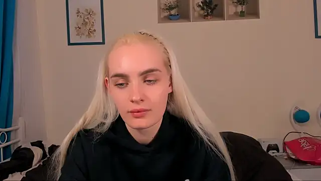 OliviaKisss online show from April 20, 6:44 pm