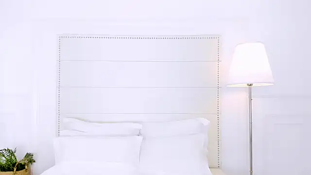 NaomiYuu online show from April 13, 2:02 am