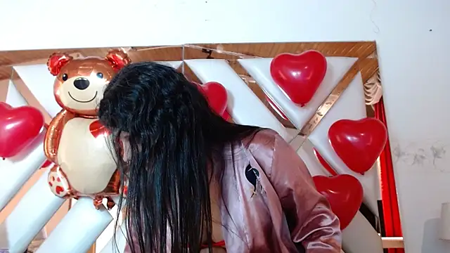 nathaly low1 online show from February 14, 1:24 pm