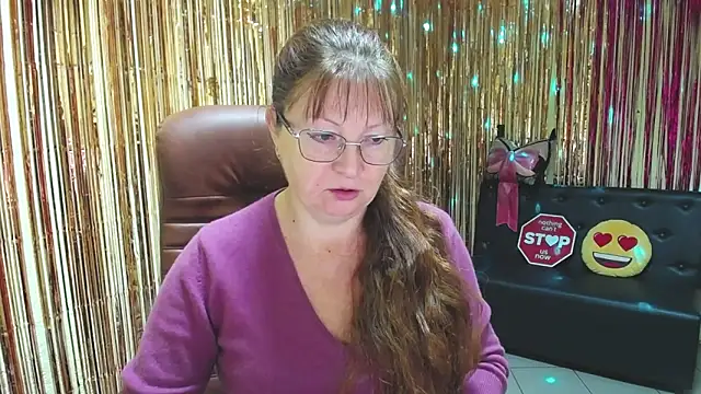 VanessaHotts online show from October 15, 5:10 am