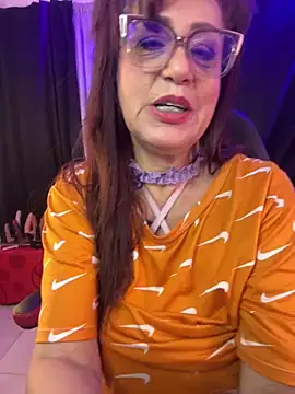 lonely shewolf online show from October 1, 6:57 pm