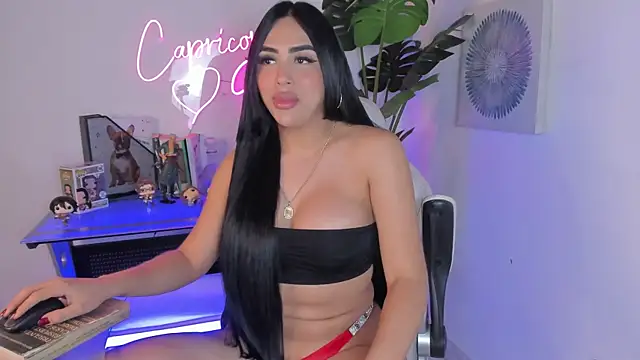 Korina Saenz01 online show from November 12, 7:45 pm