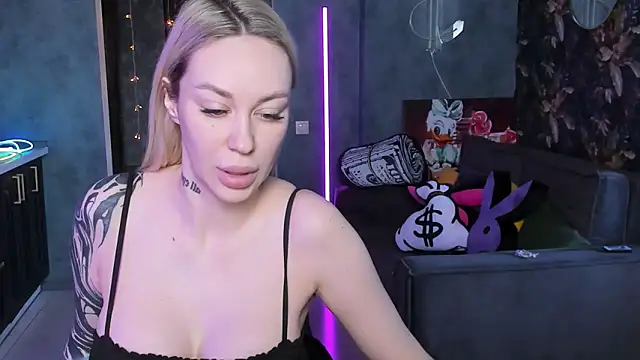 Blckmirrorr online show from April 29, 8:50 am