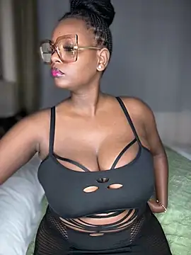 ScarletMuseX online show from February 18, 9:03 pm