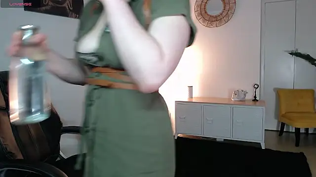 Crystal-dreamt online show from March 22, 12:22 pm