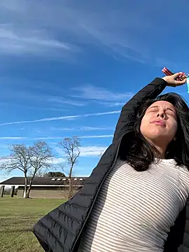 Natur4lBeautyb33 online show from January 12, 9:31 pm