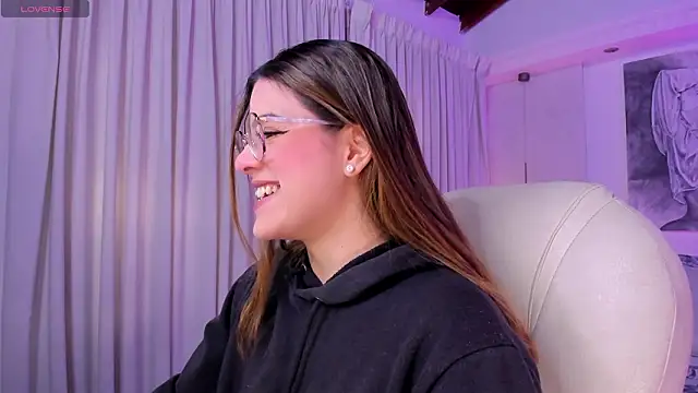 nathalie rivers online show from March 4, 11:39 am