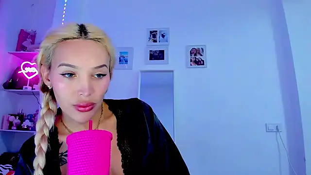  viioletweekend  online show from February 18, 8:08 pm