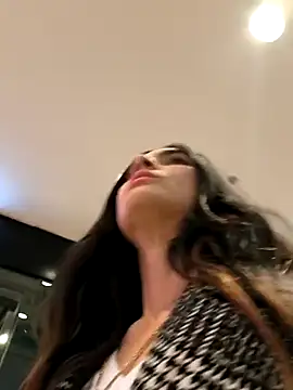 Sam Sara online show from September 26, 8:50 pm