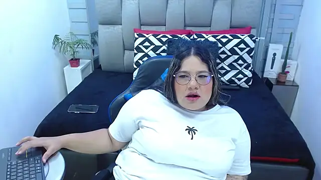 evelin zaens online show from March 14, 4:57 am