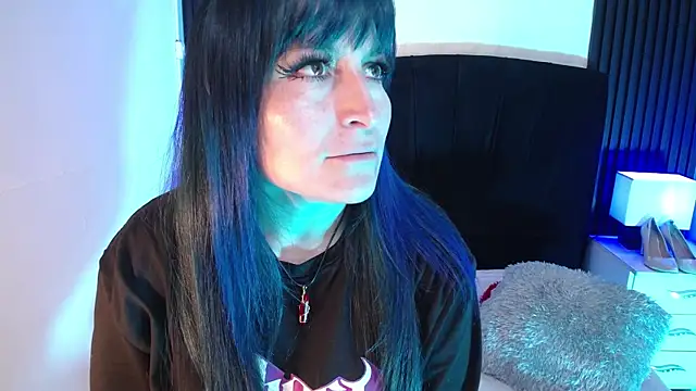 alicia moom online show from November 5, 7:41 pm