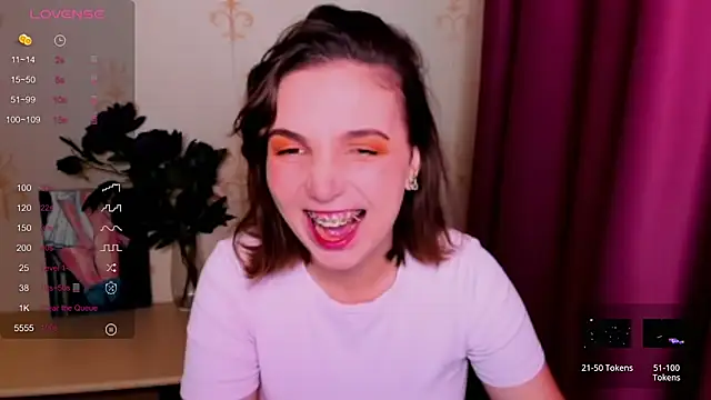 KindHazelHere  online show from September 15, 11:12 pm