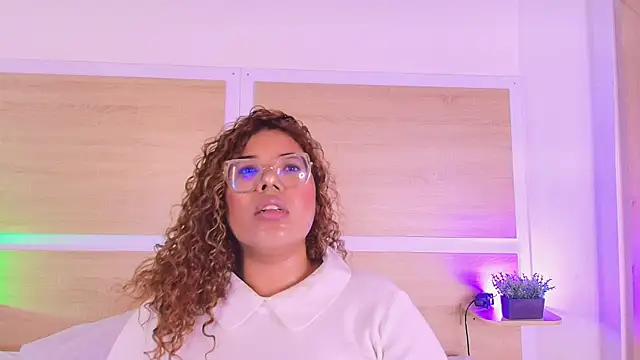  nickypurple  online show from April 4, 6:07 pm