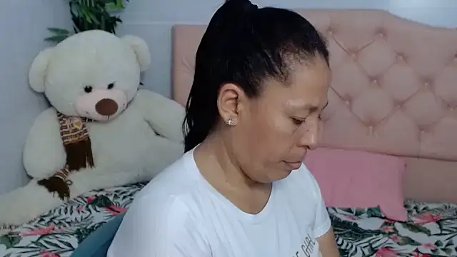 mature martina online show from September 29, 10:26 pm