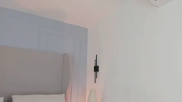 chloe d online show from June 5, 12:44 pm