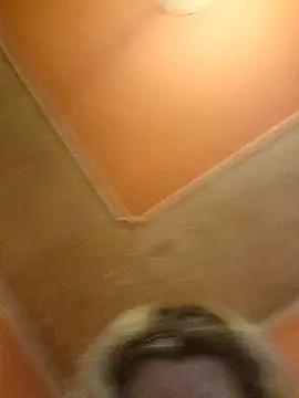 ducicsajsziii online show from April 4, 7:02 pm