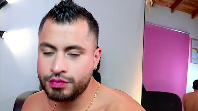 Juan Castano online show from February 10, 7:06 pm