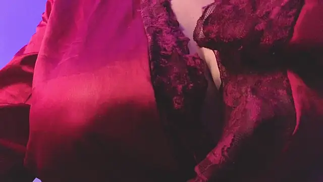 dolly zoe online show from March 3, 9:15 am