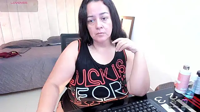 lucia vonne  online show from February 28, 9:14 pm