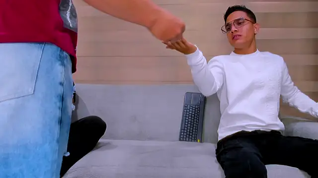 hot  guys  online show from October 18, 1:25 pm