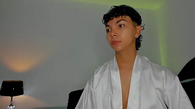 xhenisa  online show from September 18, 10:52 pm