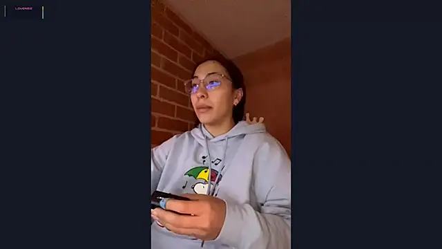 emma rouse69 online show from November 18, 4:52 pm