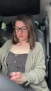 LadyLena1 online show from April 1, 12:11 am