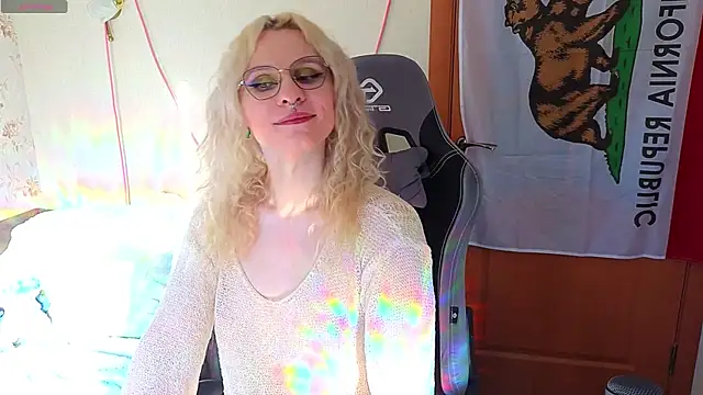 Lori Myaf online show from April 10, 1:50 pm