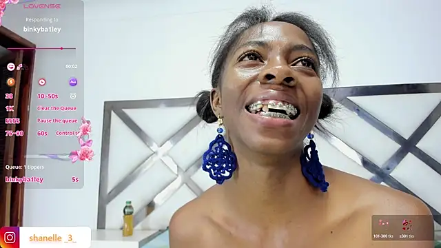 Shanelle   online show from January 5, 5:27 pm