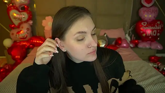 EmmyCharmm online show from February 18, 8:02 am