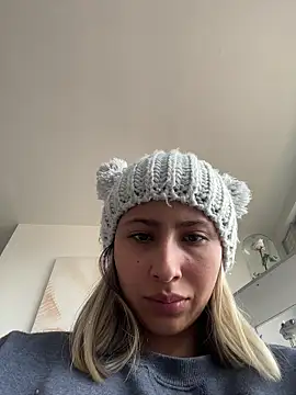 Ameellie online show from February 13, 4:52 pm