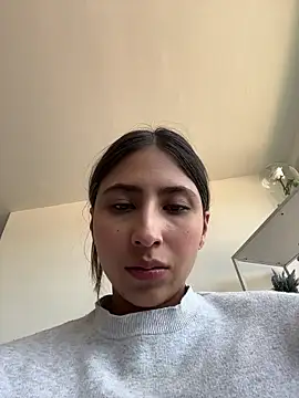 Ameellie online show from March 1, 5:12 pm