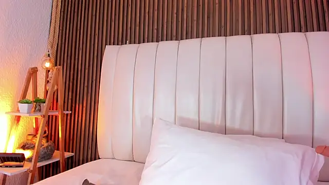 SaraRiley online show from February 24, 11:03 pm