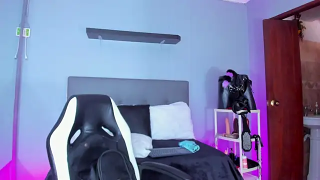 Coco Kiss online show from October 7, 7:18 pm