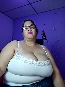 EllisW8 online show from November 29, 12:20 pm